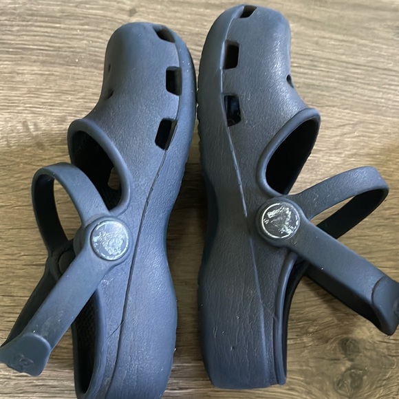 Crocs- Toddler Maryjane - Picture 2 of 4